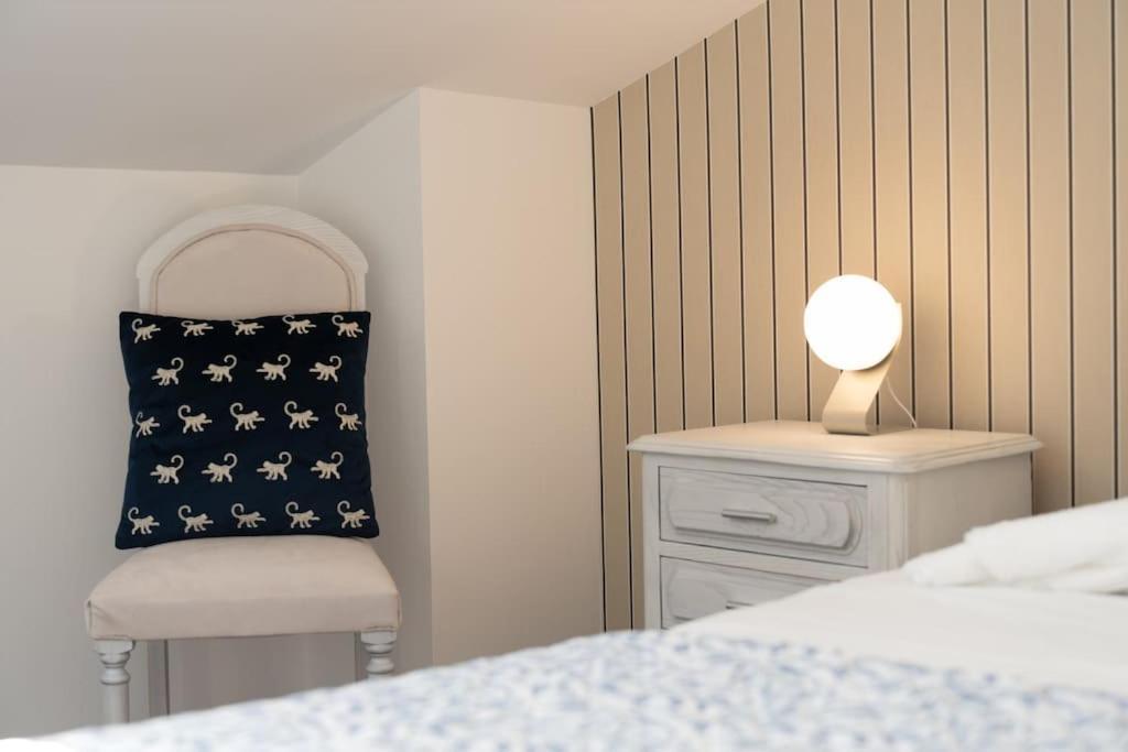 Sunset Terrace - Beachfront Apartment With Private Parking Nazaré Exterior foto